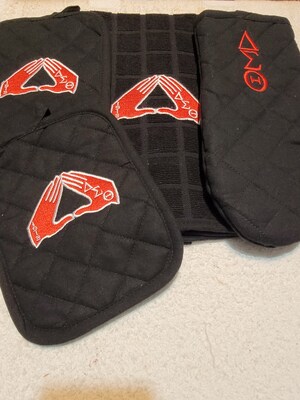 Delta Sigma Theta Kitchen Towel 4-Piece Set, Oven Mitten and Potholder Set, hand sign embroidery design - image1